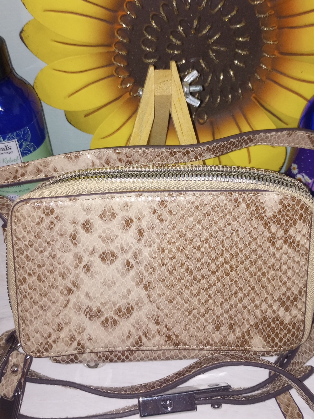 Stylish Neutral Snake-Print leather Crossbody Bag